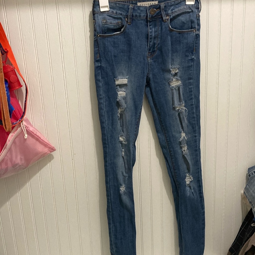 Skinny blue jeans